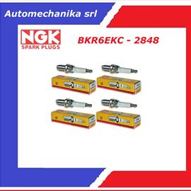 BKR6EKC - 4 CANDELE